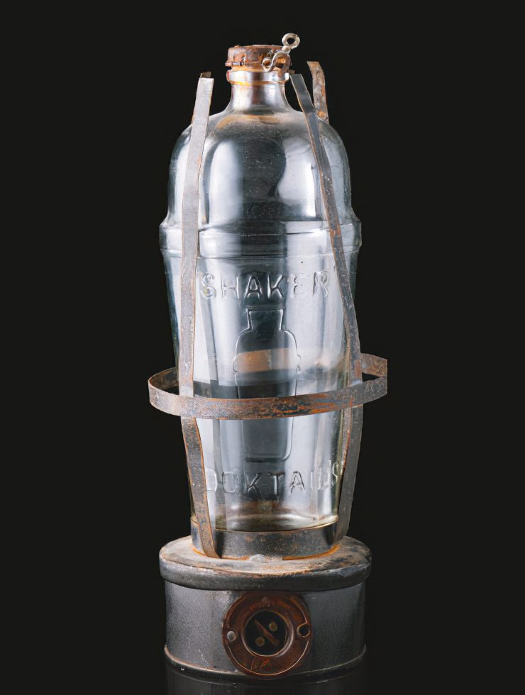 Prototype of the lava lamp manufactured by Alfred Dennett